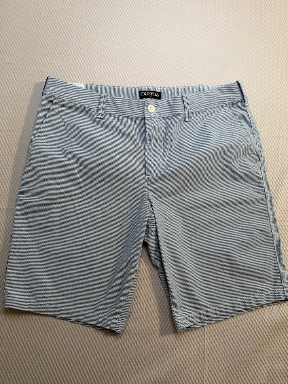 Express Men’s Slim Fit Shorts 33 Blue White Pinstripe Flex Chino Preppy